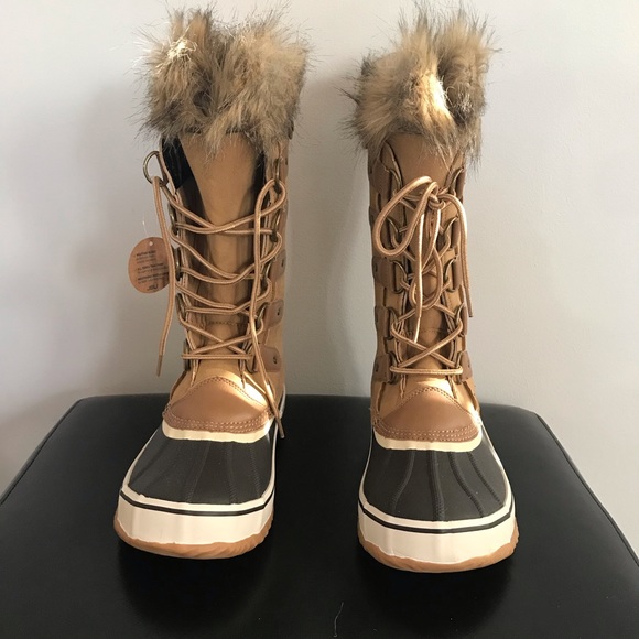 Size 10 BRAND NEW JBU winter boots - Picture 1 of 4